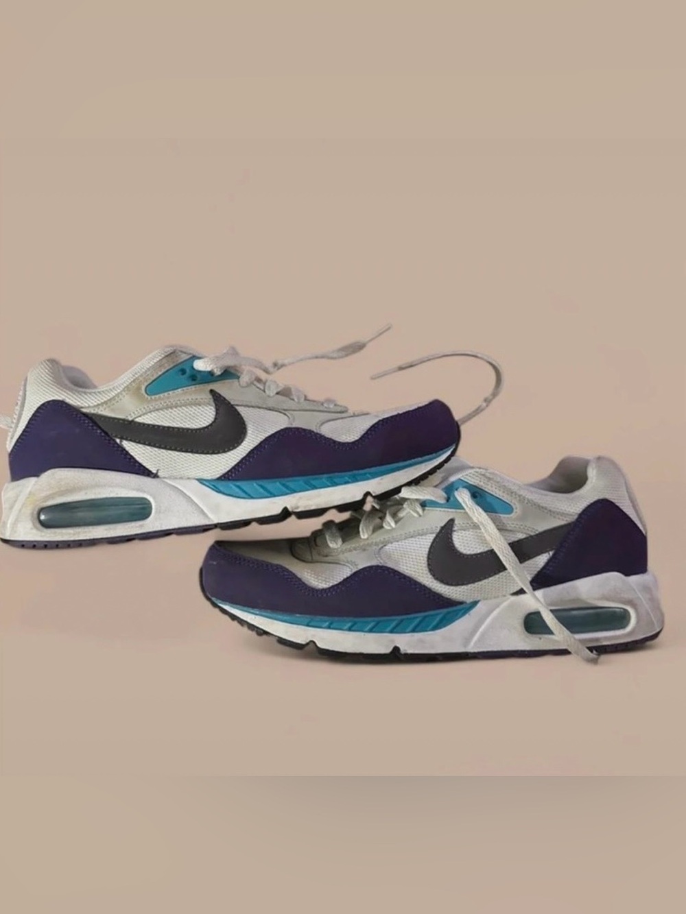 Nike Running Sneakers in Purple, Teal & White size 10 JX